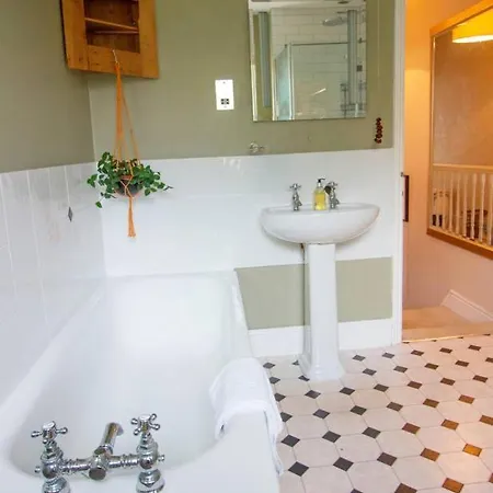 Lägenhet Victorian House In Trendy Southville 2bed & Garden